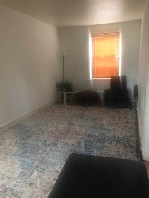 Building Photo - 224 E Tabor Rd