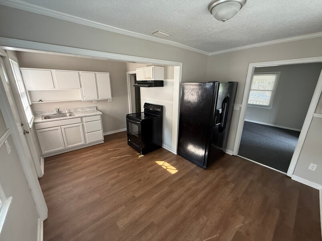 Foto principal - 3101 Reynolds St