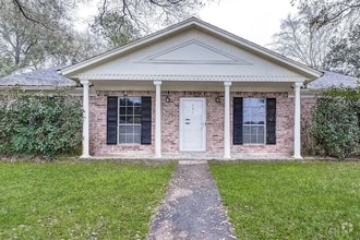 Building Photo - 802 Dogwood Ln