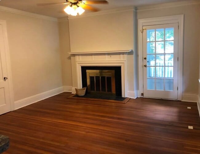 Building Photo - 4822 Roland Ave