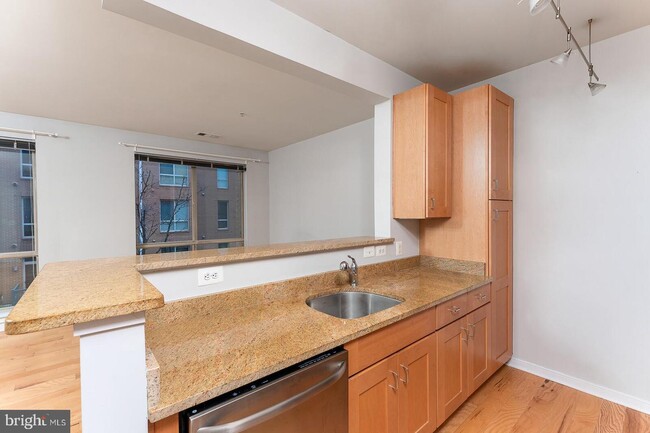 Foto del edificio - 2200 N Westmoreland St