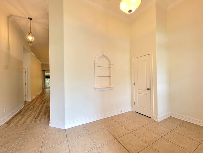 Building Photo - 3 bedroom home for rent off Miccosukee Rd ...
