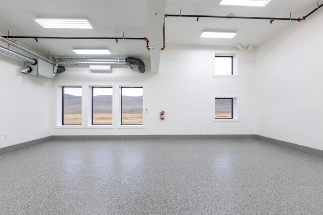 Building Photo - Striking large warehouse space to store al...
