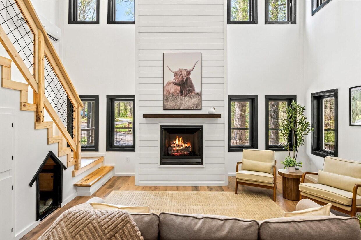 Primary Photo - 152 Baxter Rd