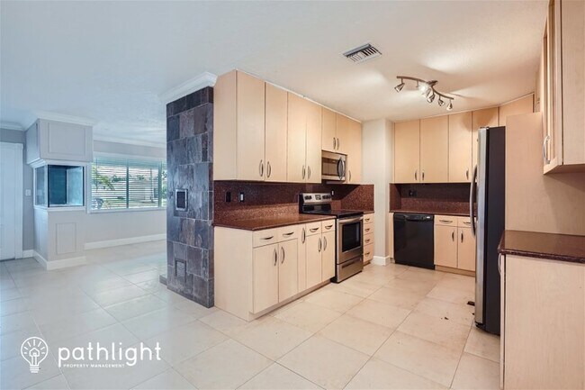 Foto del edificio - 2680 NE 22nd Court