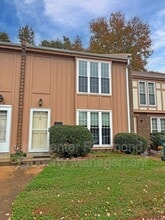 Building Photo - 735 Pleasant St Building Photo - 735 Pleasant St