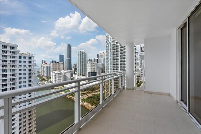Foto del edificio - 901 Brickell Key Blvd