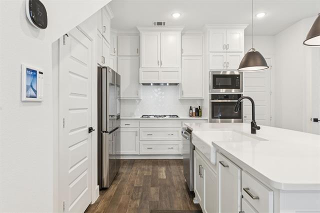 Foto del edificio - 8140 Ardmore Ct