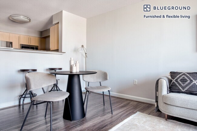 Foto del edificio - 4835 Cordell Ave