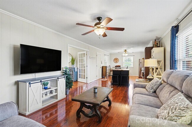 Foto del edificio - 113 Suncrest Rd