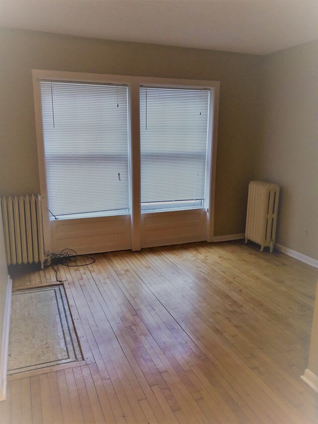 36 Spring St Unit 1FRONT, Albany, NY 12210 Apartment for Rent in