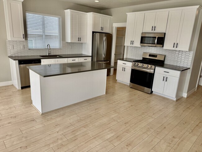 Foto del edificio - 7646 S Waverly Hls Ln