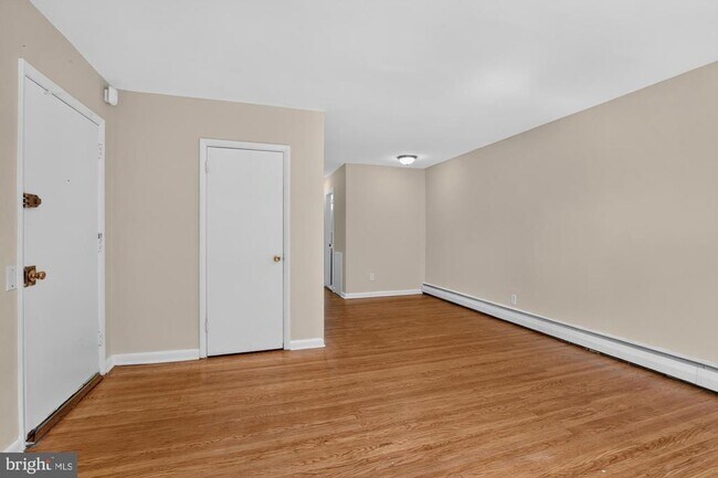 Building Photo - 5990 Henry Ave