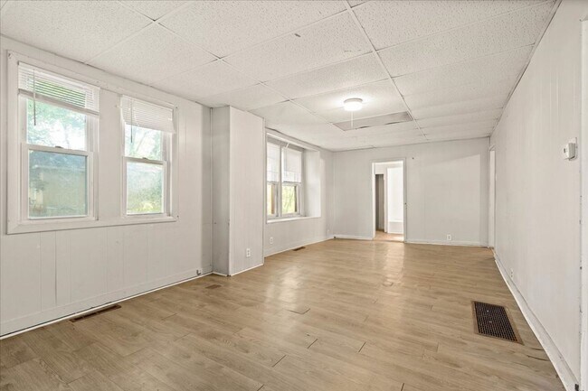 Foto del edificio - 3115 Chelsea Ave