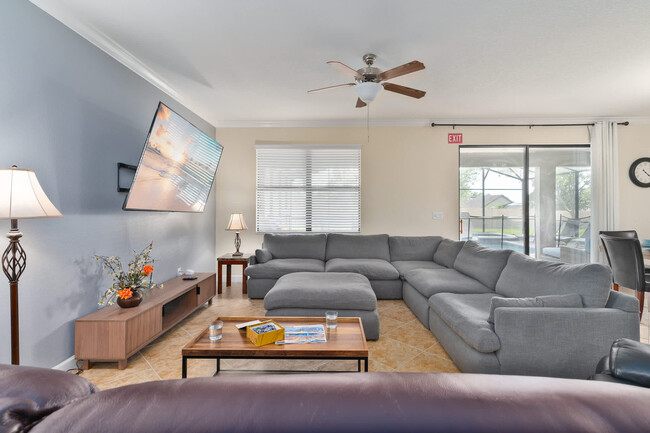 Building Photo - 1496 Moon Valley Dr