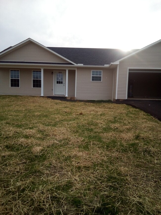 Building Photo - 2050 Jonathan Dr