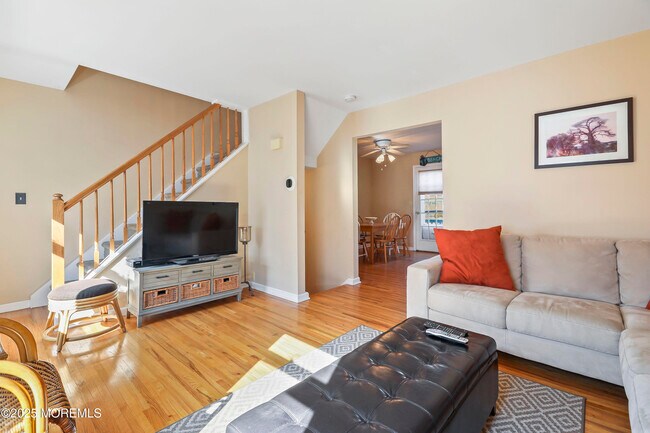 Foto del edificio - 1001 Central Ave