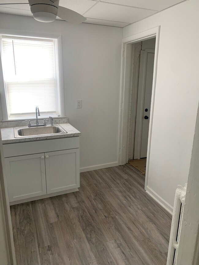 Cocina - 212 N 3rd St