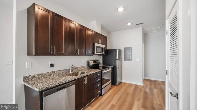 Foto del edificio - 4907 Hamilton Ave