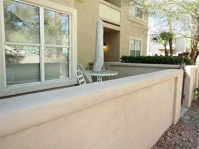 patio - 5125 W Reno Ave