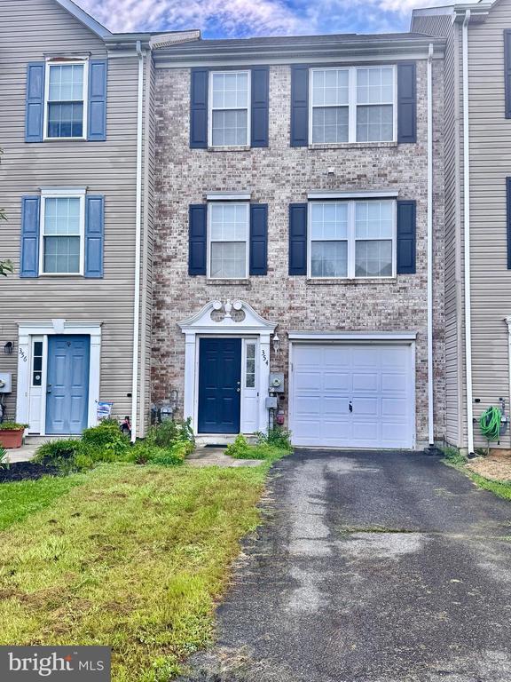 Foto principal - 354 N Barrington Ct