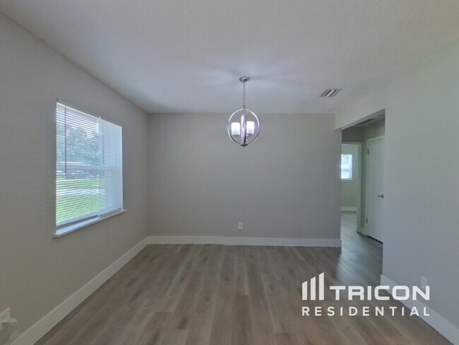 Foto del edificio - 4102 W Bay View Ave