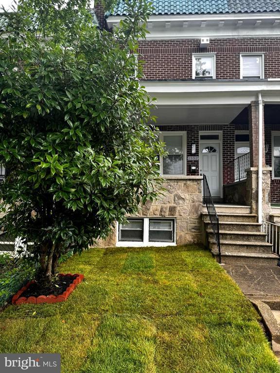 Foto principal - 1352 Homestead St
