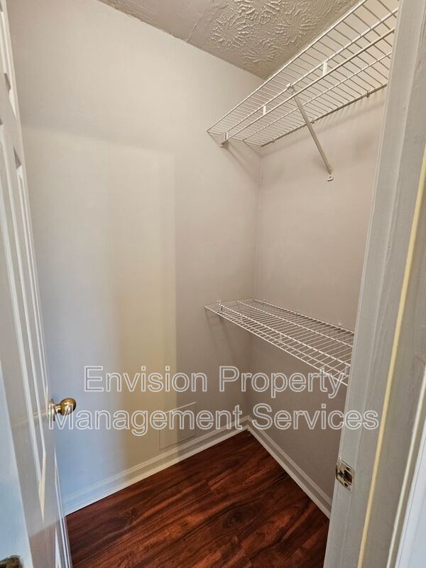 Building Photo - 140 Crystal Brook