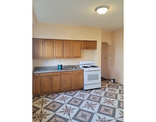 Building Photo - 101-103 Clapp St