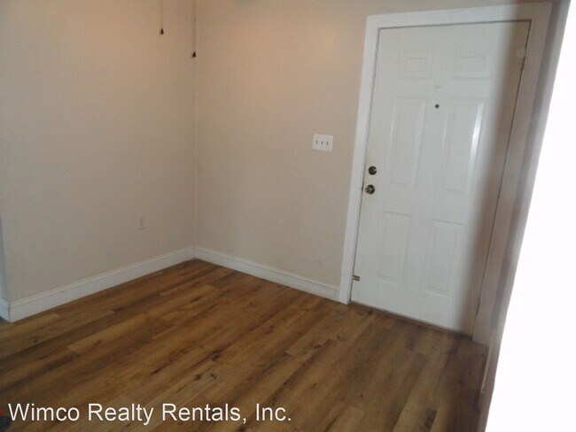 Building Photo - 605 Colonial Dr