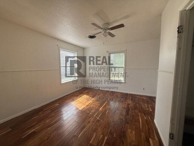 Foto del edificio - 1400 N Lincoln St