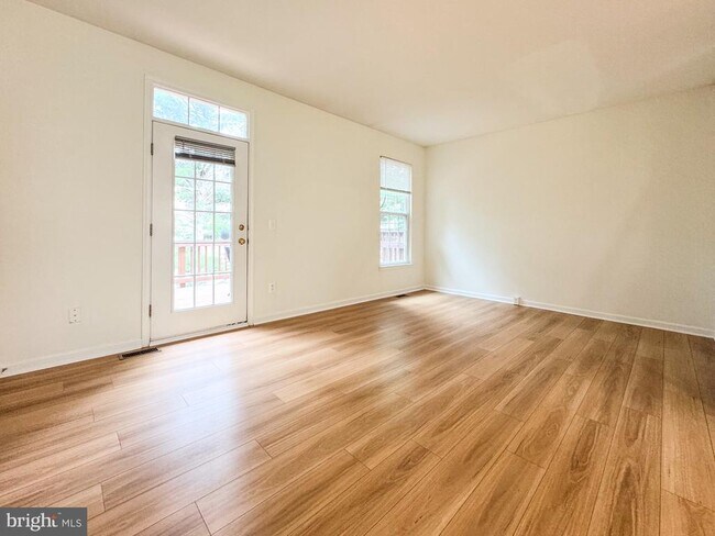 Foto del edificio - 11438 Abner Ave