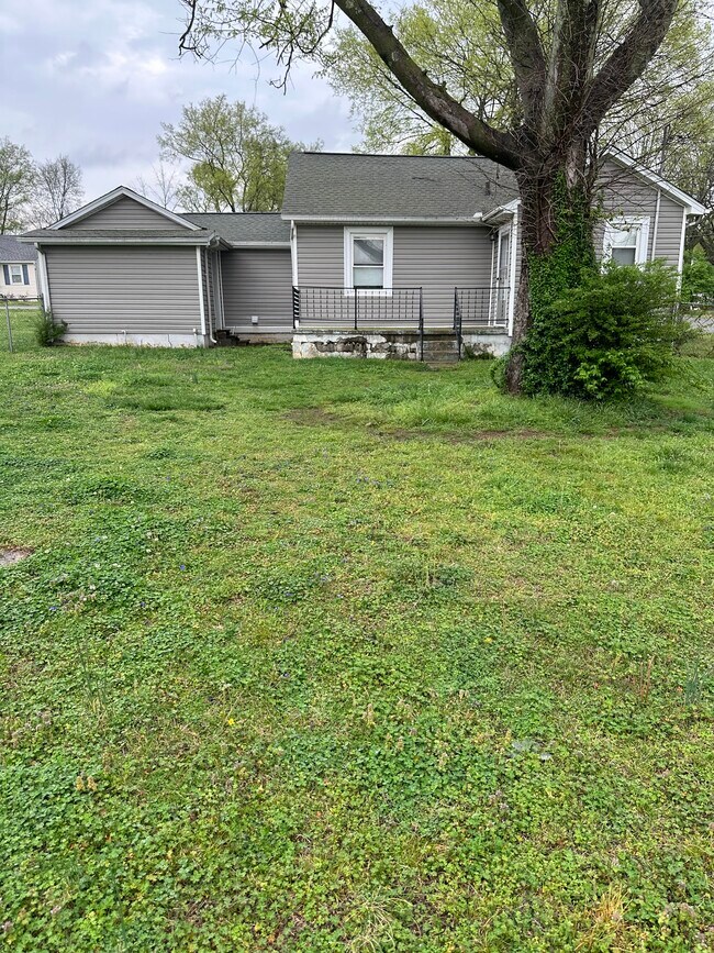 Building Photo - 340 Cherry St