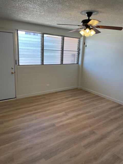 LIVING ROOM - 1326 Matlock Ave