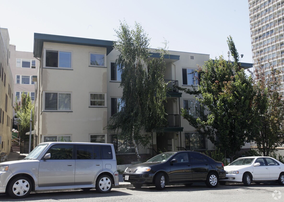 Primary Photo - 68 Vernon Street Apartments