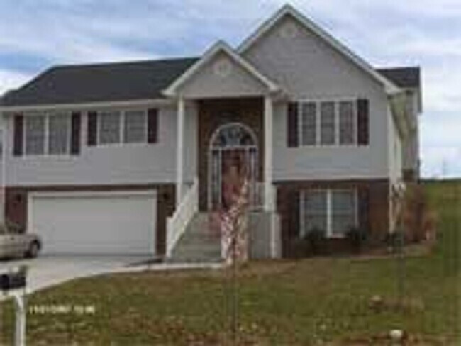 Foto del edificio - 228 Mountain Breeze Dr