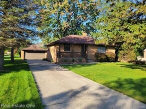 Building Photo - 181 Crestfield Ave