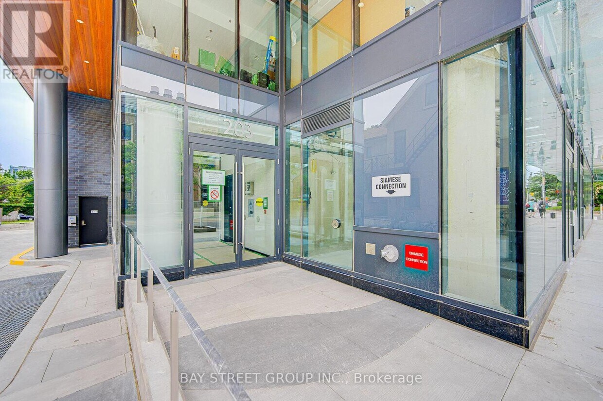 Photo principale - 203-2203 College St