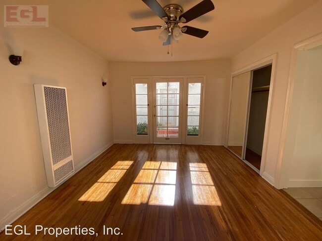 Building Photo - 834 4/5-809 N Martel Ave