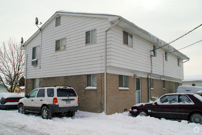 Building Photo - Bayside Commons