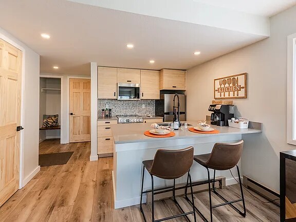 Foto del edificio - 267 Lake Dr