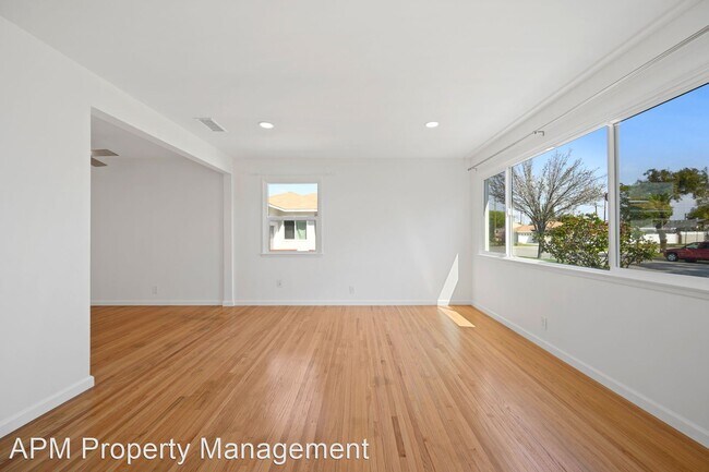Building Photo - 3 br, 2 bath House - 7631 Manzanar Ave