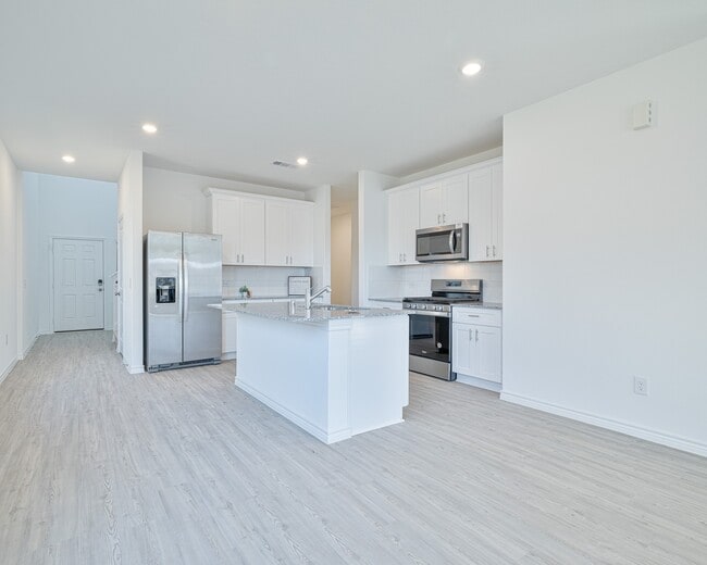 Foto del edificio - 15126 Canyon Rapids Rd