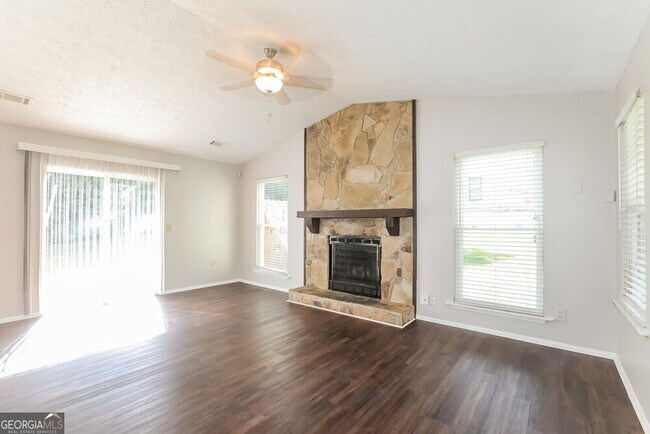Building Photo - 6270 Leverett Dr