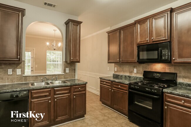 Building Photo - 3421 Stoneleigh Walk