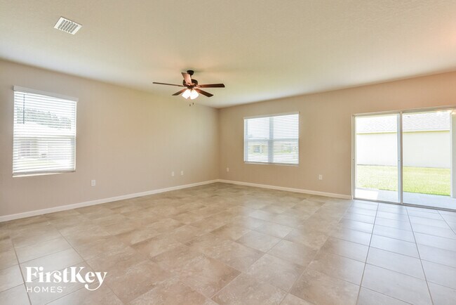 Building Photo - 545 Sorrento Dr