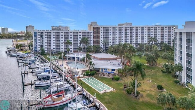 Foto del edificio - 2731 NE 14th Street Causeway