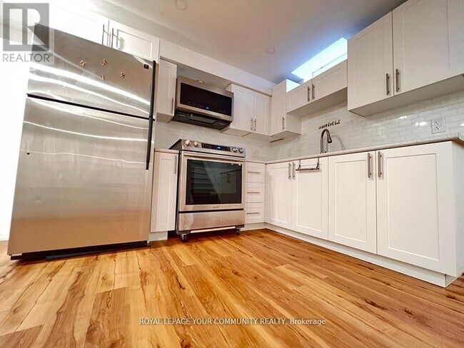 Photo du bâtiment - 93 Starr Crescent