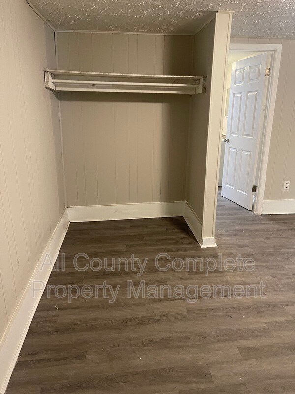 Foto del edificio - 2894 W 8th St