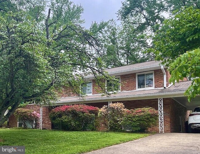 Building Photo - 2119 Natahoa Ct